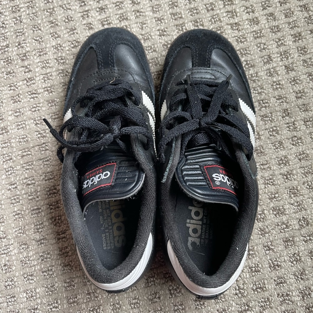 EUC Adidas Samba shoes